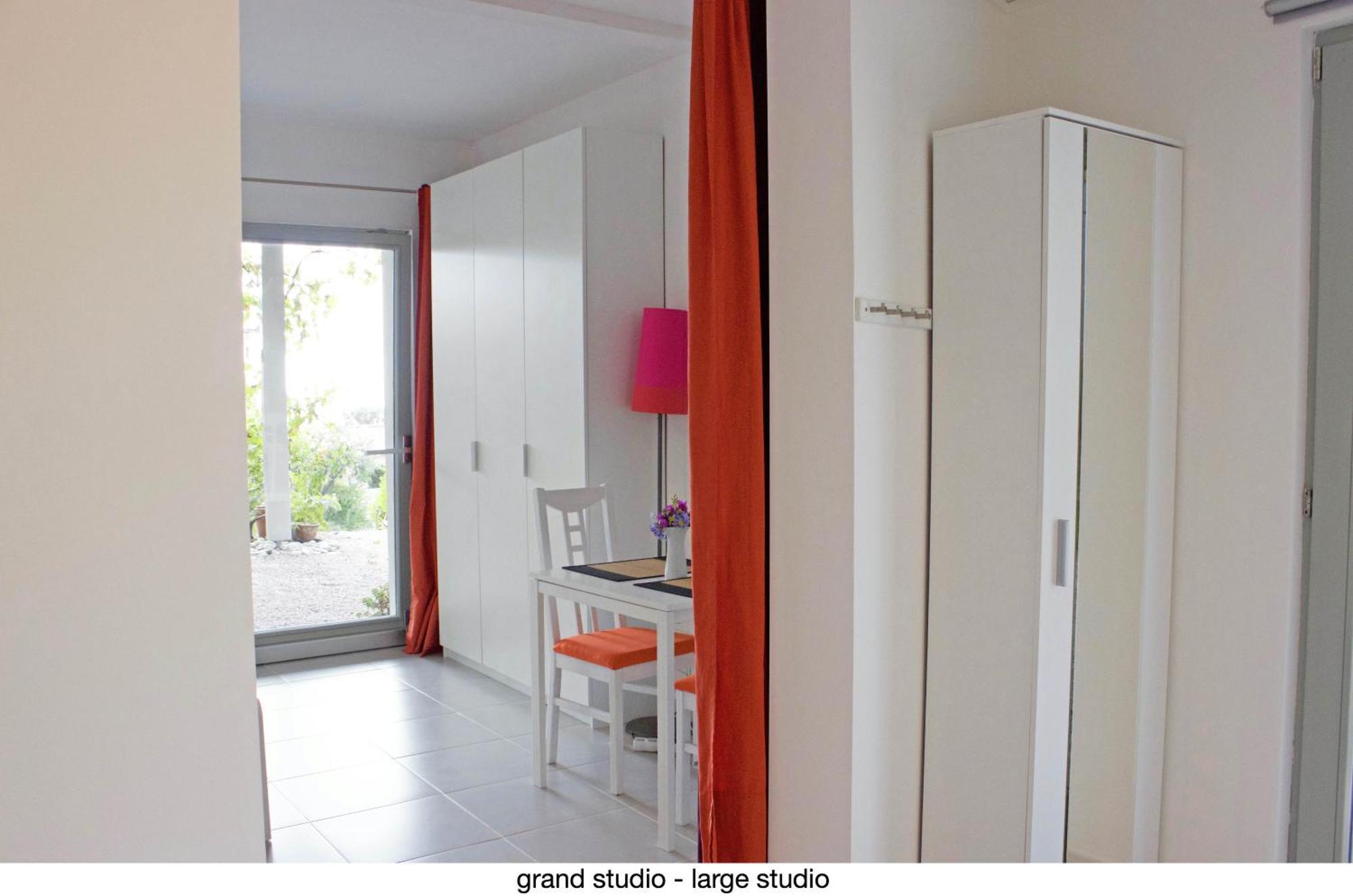 Apartmán 456 Chemin De La Pinede Menton Exteriér fotografie